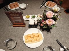 -虹潮荟·餐桌上的美食地理(太阳宫店)