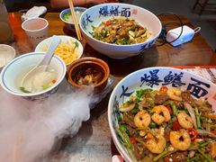 -李犟大爆鳝面·手工蟹黄包(湖滨西湖店)