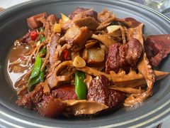 外婆竹笋干红烧肉-野蔓果·山野菜(西湖景区·龙井茶田店)