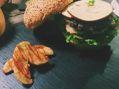 -HIGH FIVE哈福手工汉堡(桂林路店)