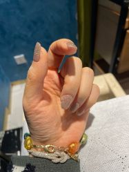 -悦指间美甲美睫