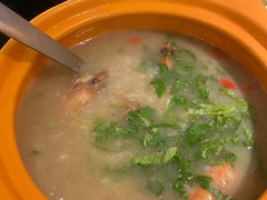 潮汕生蚝鲜虾粥-乔街深夜食堂·台州菜·高压锅生蚝(杭州总店)