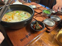 -银米·云南传统过桥米线(双廊黑金冠店)
