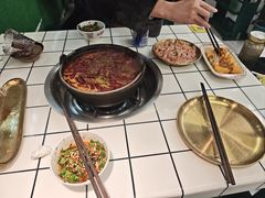 -扎起市井老火锅(乐山总店)