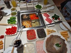 -海底捞火锅鲜切牛肉主题店(长寿路店)