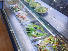 自助取餐区-清真老铁家灌汤包