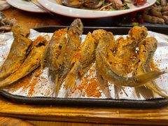 干炸黄花鱼-老东镇啤酒屋海鲜加工·蒸汽海鲜·海鲜烧烤(台东店)