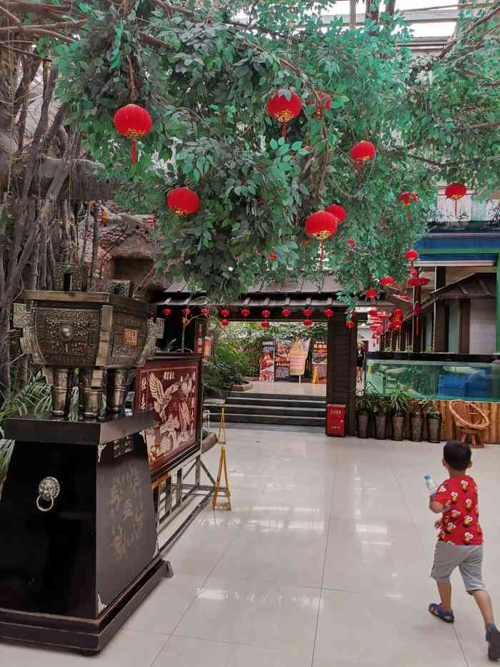 阳光绿岛生态酒店-"面积很大,全是绿植,环境不错.在汉餐区.