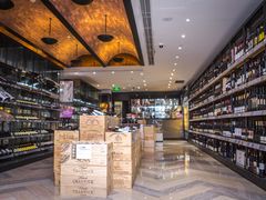 店内环境-屈臣氏酒窖(上海静安嘉里中心店)