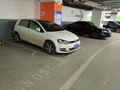 -梅赛德斯奔驰文化中心·停车场