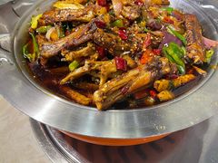 -休记光头香辣蟹干锅店(衣冠庙店)