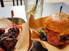 美式经典牛肉汉堡-shark burger·鲨鱼汉堡(交子大道店)