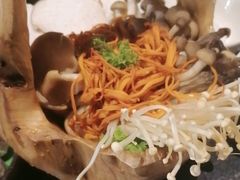 菌类拼盘-捞王猪肚鸡火锅(财富中心店)