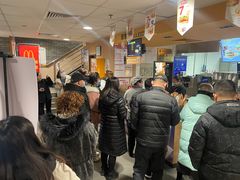 等位区-麦当劳(保定裕华路店)