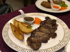 西冷牛排配薯条-92°C俄式厨房(中央大街店)