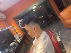 -鸿運 BARBER SHOP男士理发馆