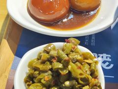 -呷佬·长沙手工米粉(金沙江路店)