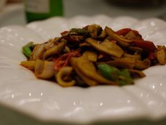 茶树菇炒风干肉-内蒙古驻京办餐厅