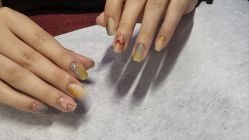 -爱空间美睫健康美甲