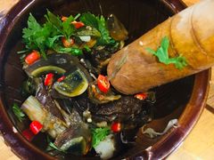 尖椒擂茄子-老滇山寨•云南特色菜•地方菜•民族风情歌舞表演(金碧店)