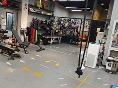 -Freedom Fitness私教健身俱乐部(徐虹北路店)