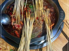 -李记称盘牛杂串串(广厦店)