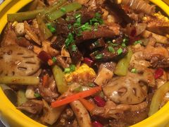 -多嘴超级肉蟹煲(杉杉国潮主题店)