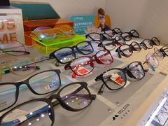 -明月眼镜(三坝店)