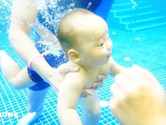 -龙格亲子游泳俱乐部(泊富中心)