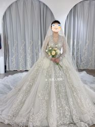 -艾米丽婚纱礼服