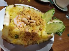 菠萝海鲜炒饭-mango tree芒果树泰国餐厅(青岛万象城店)