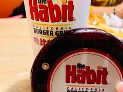 -The Habit Burger Grill 哈比特汉堡(复兴soho店)