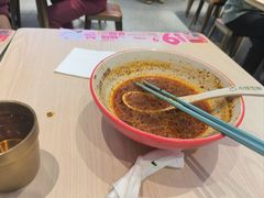 -小杨生煎(金山百联购物中心3楼店)