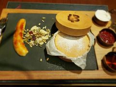 招牌香蕉芝士蛋糕-恰餐厅及酒吧 CHAR Bar & Grill (北京丽都皇冠假日店)