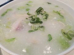 生滚鲜鲩鱼片粥-龙的酒楼·手工早茶·顺德菜(近良路店)