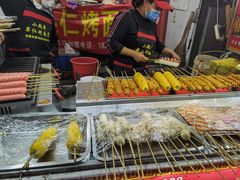 自助取餐区-小魏哥果仁烤面筋