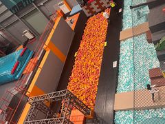 -极限PLAY运动娱乐新世界·团建派对表演休闲馆·室内高空游乐园