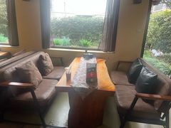 -小草屋轰趴馆别墅派对新场团建家庭聚会