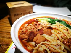 香辣肥肠面-平娃三宝烧烤·面食(南小街店)