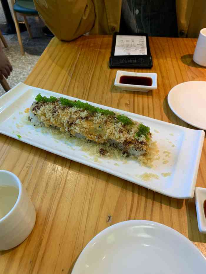 鳄梨先森(万象城店)-"被招牌吸引过来,作为鳄梨05牛油果的爱好.