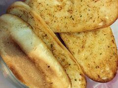 蒜香面包-萨莉亚意式餐厅(东川路店)