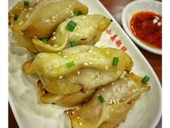 牛肉鍋貼-小姜锅贴(凤凰街店)