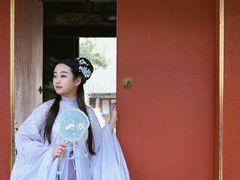 -翩若国风汉服体验馆