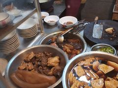 -松树干拌面店