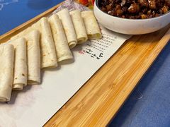 澳洲牛肉粒配薄饼-嘉良驿园·江南雅宴(旗舰店)