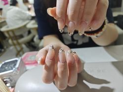 -瞧·享轻奢美甲美睫