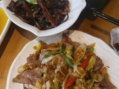 -隔壁老王·家常云南菜(花巷店)