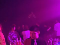 -欧米亚派对酒吧(绵阳店)