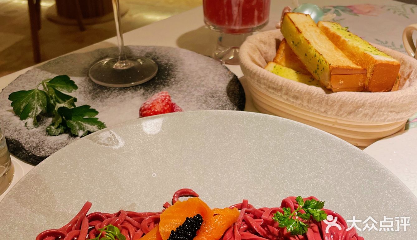 氛围感拉满的西餐厅🍴