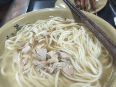 -亮亮面馆(经六路店)